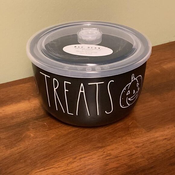 NEW! Rae Dunn TREATS Ceramic Bowl with JACK-O-LANTERNS & Vented Lid - Picture 1 of 11